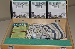 Koffer mit Materialien zu Amphibien